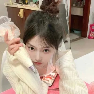 芒果和红色轮椅